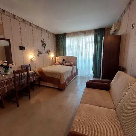 студия в центре солнечного берега Daire *
